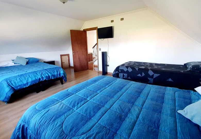 Espectacular Casa de 3 pisos – 4 habitaciones – con Piscina – en Temuco