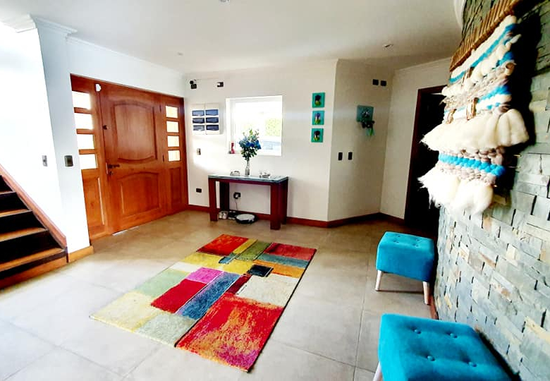 Espectacular Casa de 3 pisos – 4 habitaciones – con Piscina – en Temuco